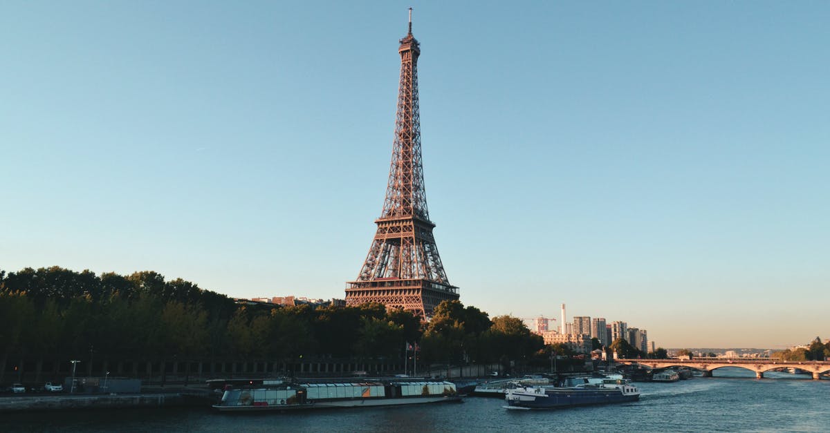 20-hour layover in Paris CDG, 5:15 pm to 1:50 pm - Eiffel Tower