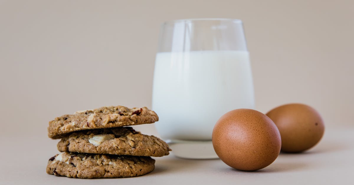 Accommodation, sights and food in Maui - Brown Cookies on White Table