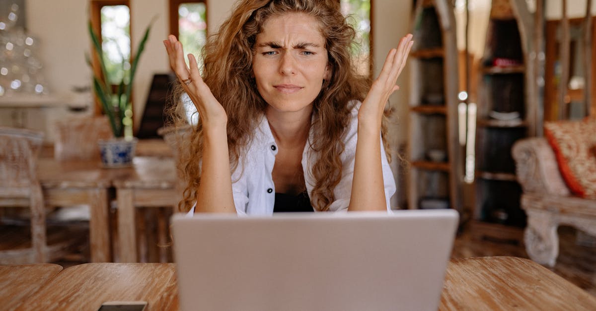 Are state boundaries a problem when using taxis in the USA? - Photo of Woman Showing Frustrations on Her Face