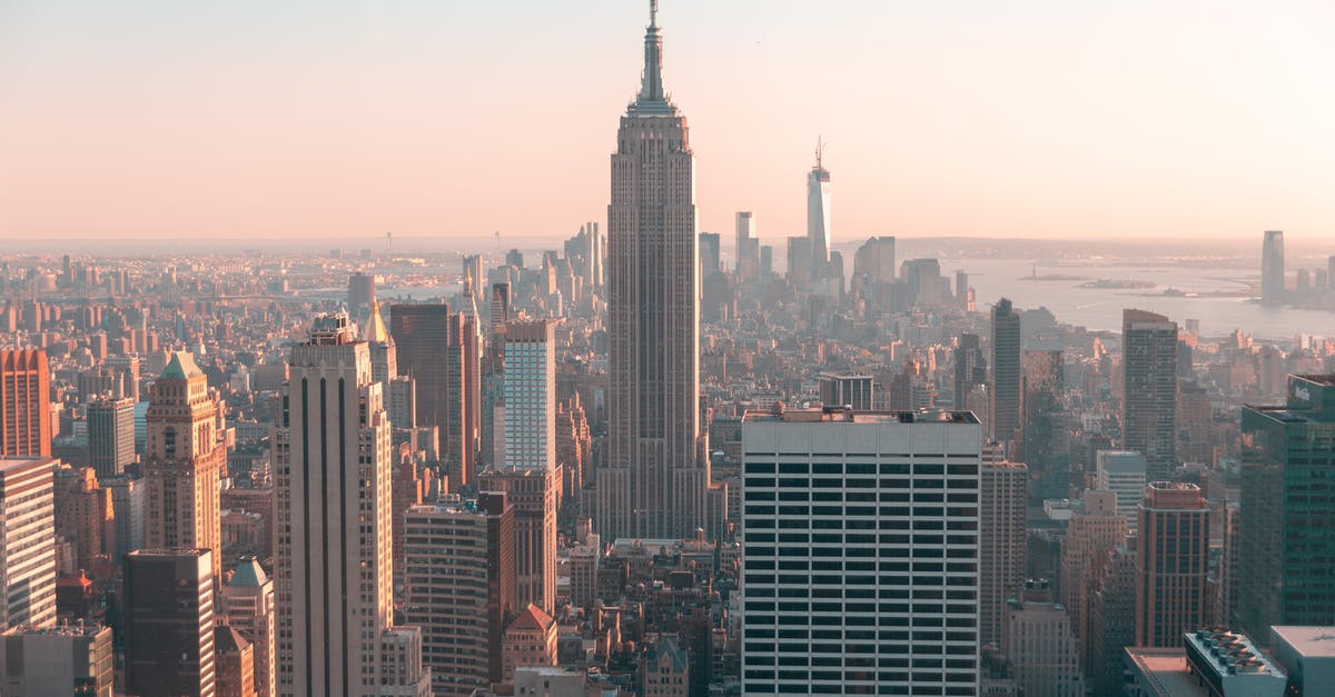 Are there any resorts in the NYC area? - Skyline Photo of Empire State Building in New York City