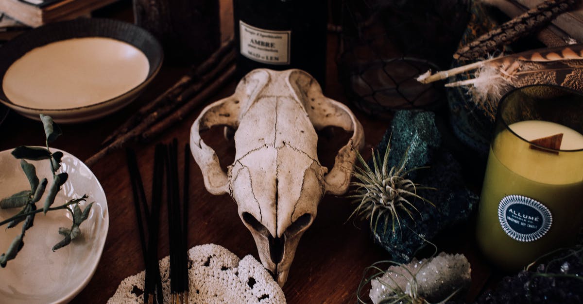 Are there any special events in Marrakesh in January? - Table setting with candles and skull