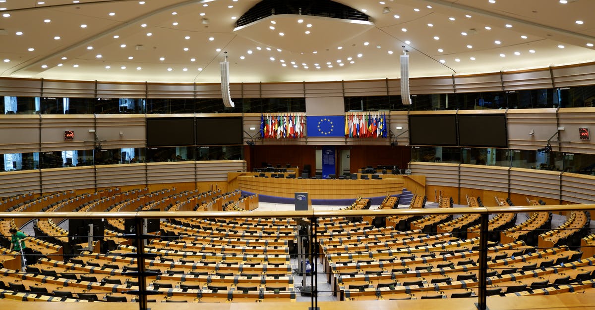 Are there manual immigration checks for non EU citizens in airports when travelling inside the EU? - Black and Brown Bar Stools Are there manual immigration checks for non EU citizens in airports when travelling inside the EU? - Black and Brown Bar Stools