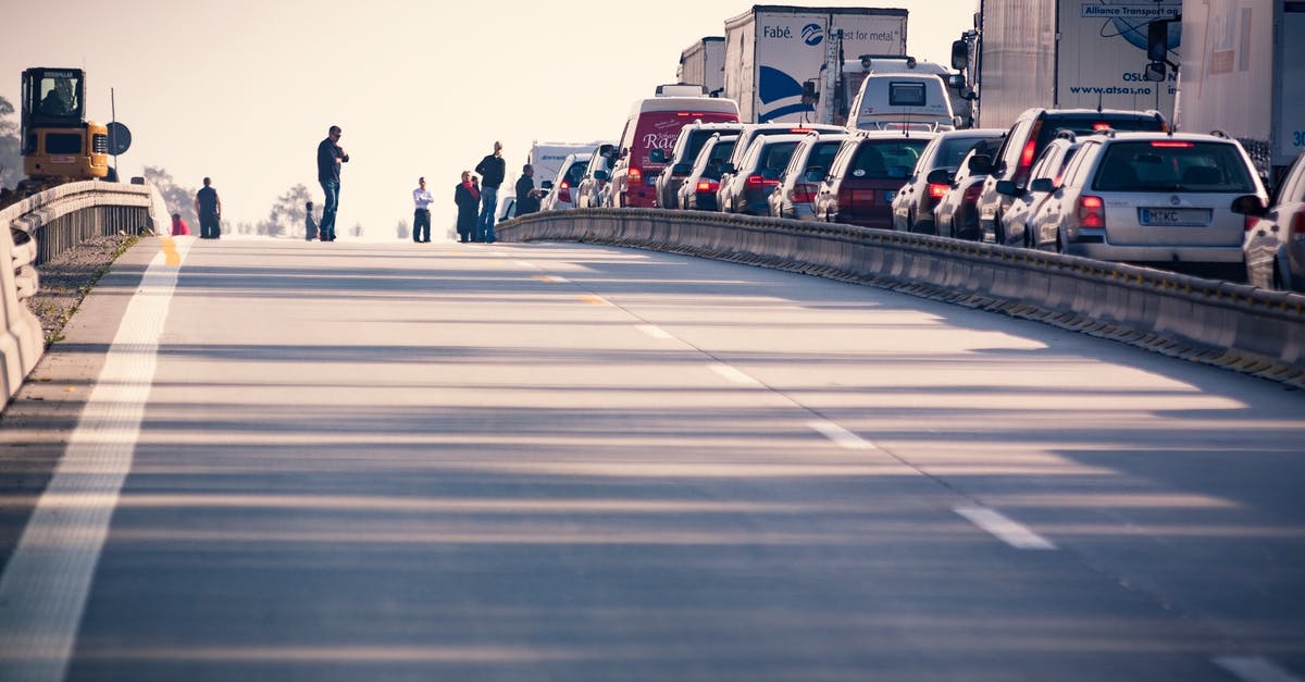 Australian driving / routing site that understands dirt / un-made roads? - Man Crossing Road