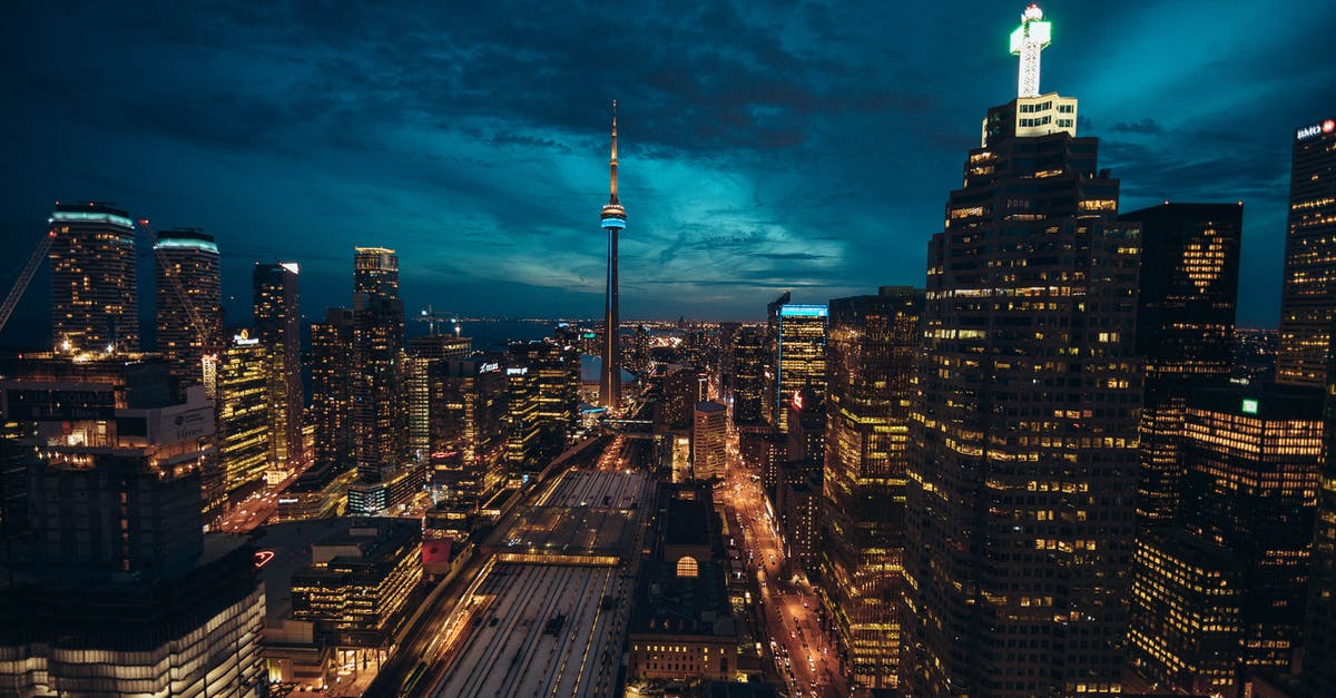 Baggage storage in downtown Toronto - Photo of Toronto Cityscape at Night