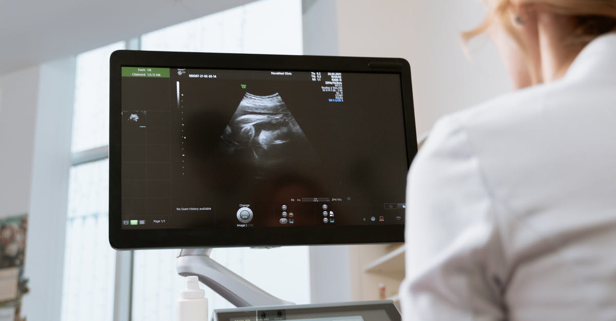 Body Scanner in UAE? - Photo Of An OB-GYN Looking In The Monitor