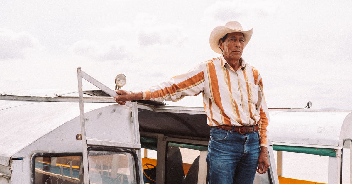 Brownsville Texas: will cabs take you over the Mexico border? - Man in Sombrero in Boat Door