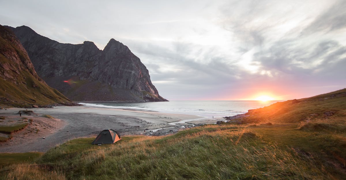 Camping near a beach, not far from Tokyo - Photo of Tent By the Beach