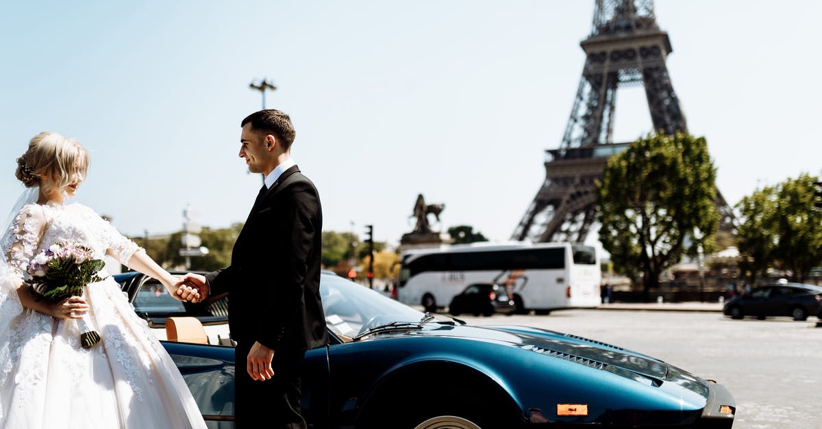 Can I rent a car in Paris without a credit card? - Photo of Newlywed in Paris