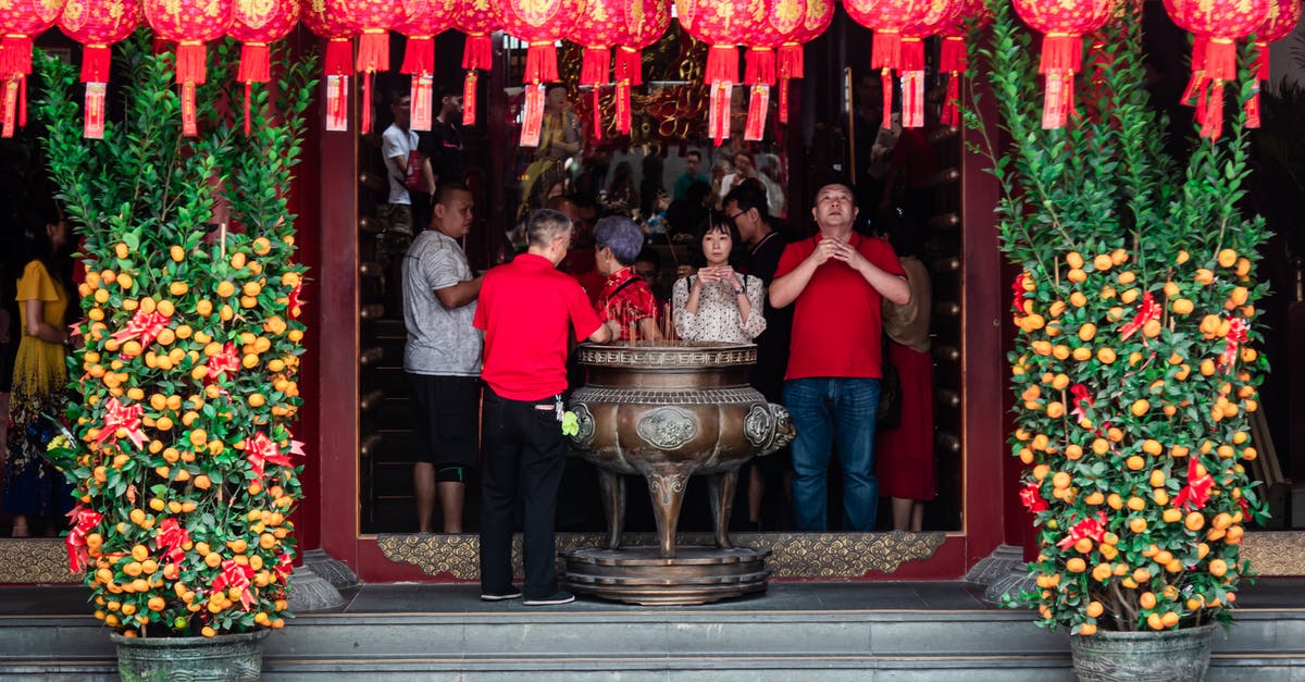 Chinese visa for Singapore citizen - People Praying