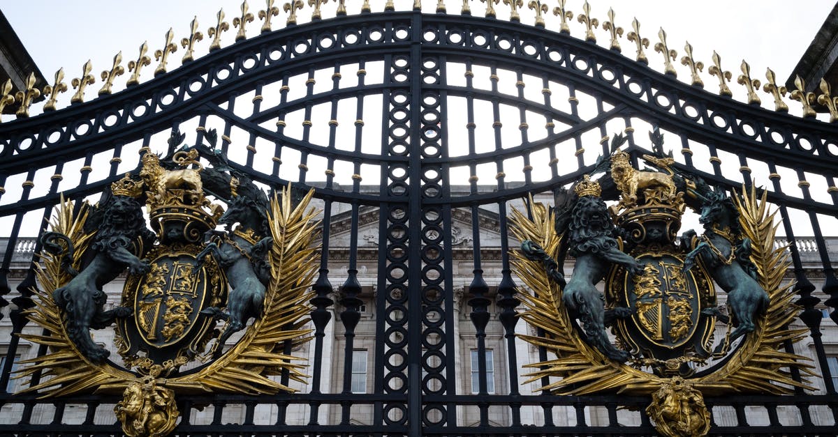 Connecting through UK when between UK visas - Close-Up of Gate of Buckingham Palace