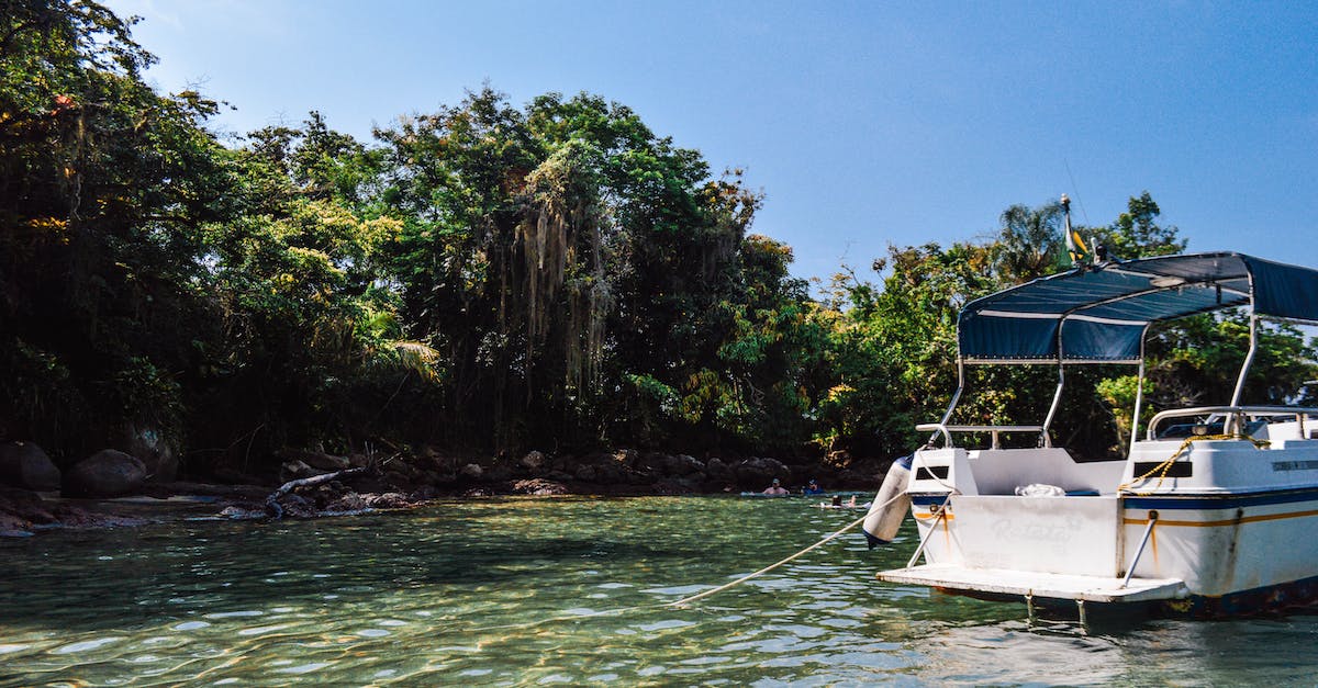 Darwin to Timor by boat - Assorted Boats on Sea