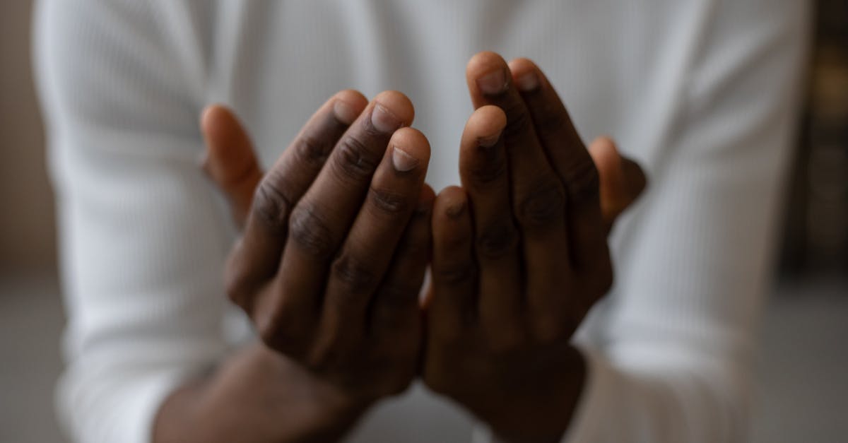 Do Trenitalia operate trains from Pré Saint Didier to Ivrea? - Crop black man praying at home