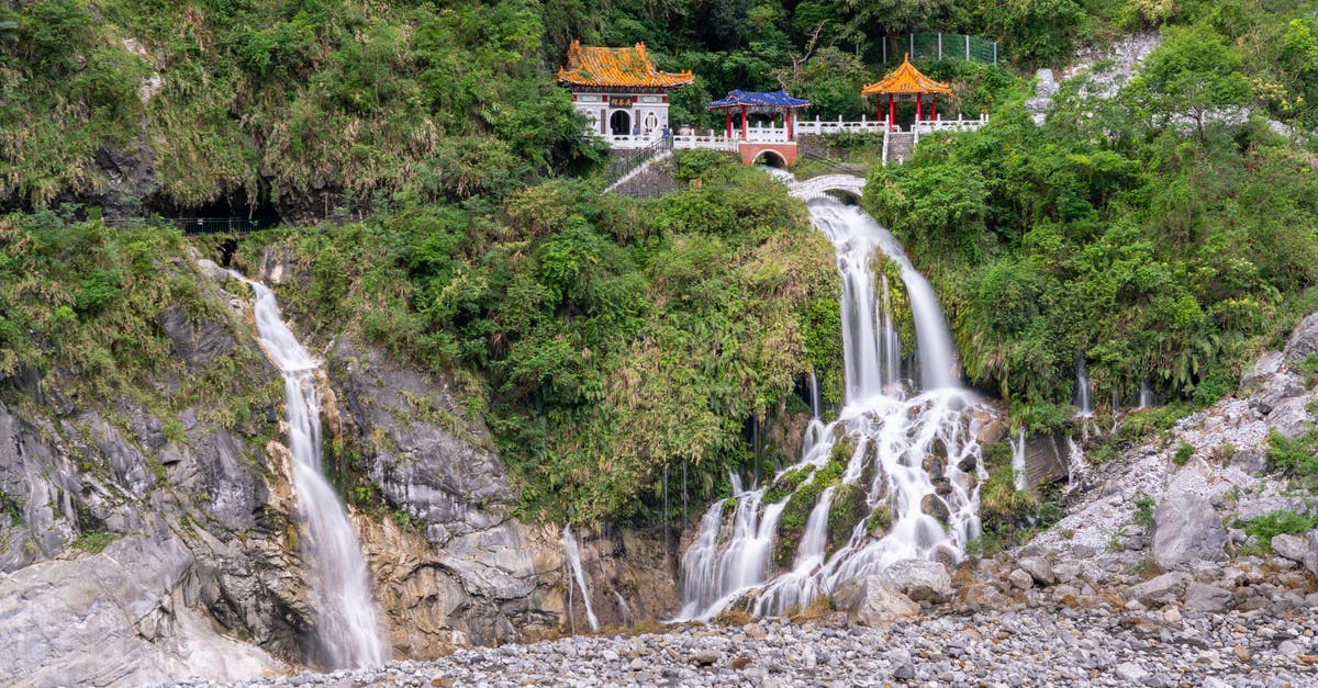 Driving in Taiwan (Taroko to Taichung) - Waterfalls in Taroko National Park, Taiwan