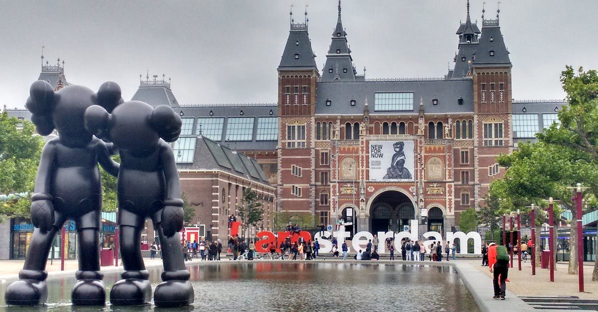 Dutch immigration at St Pancras intl - Amsterdam Building