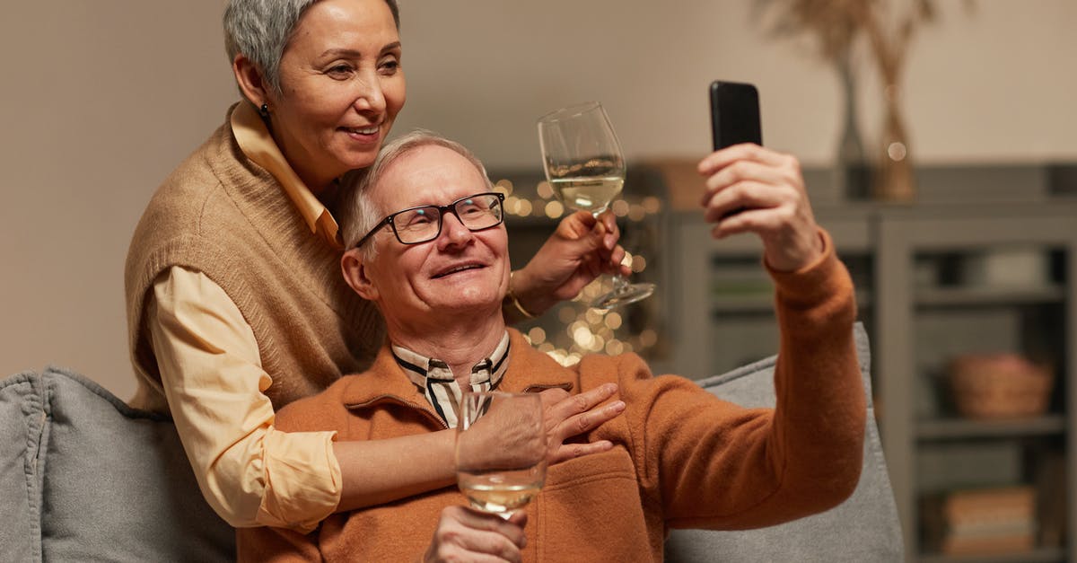 EEA Family Permit : Arrival date vs Intended Arrival date - Couple Taking a Selfie