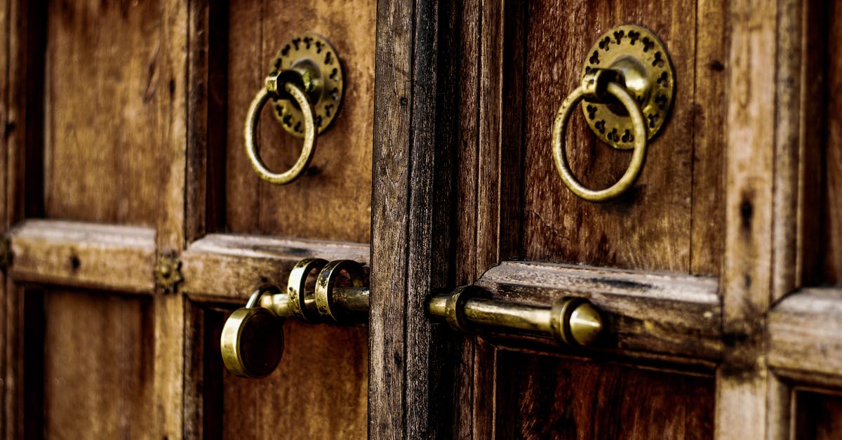 EWR Gate B26 doesn't exist [closed] - Brown Wooden Door With Locks