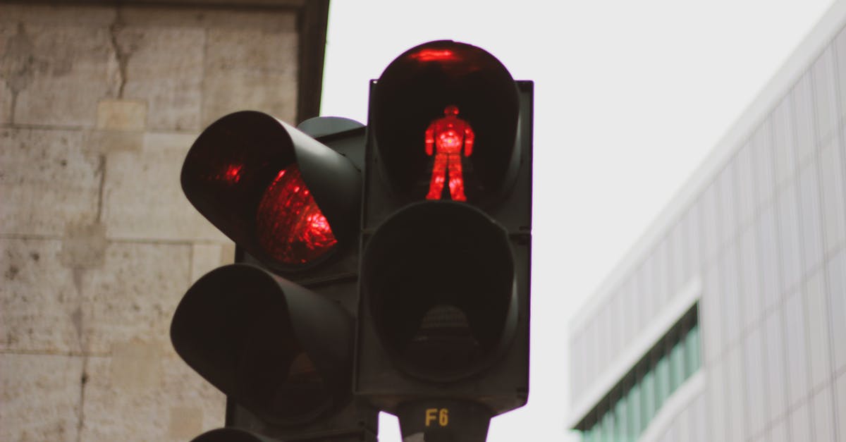 Fastest road from Berlin to Düsseldorf? - Stop Light