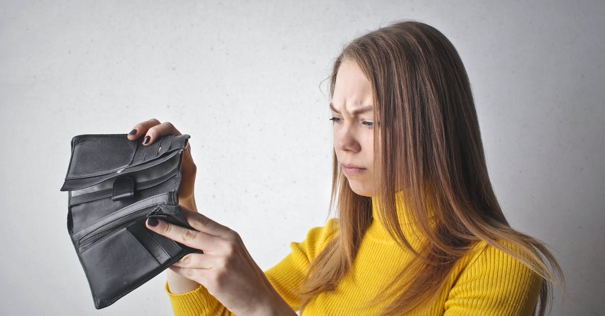 finding platforms at Karlsruhe - Woman Holding Black Wallet