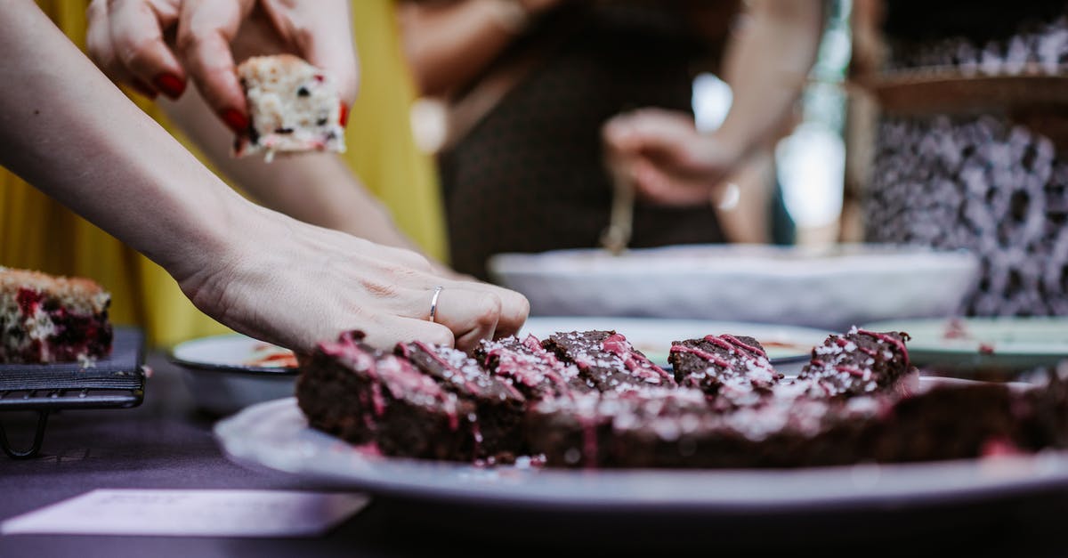 Getting around Les Arcs when the lifts are closed - Free stock photo of adult, baking, cake