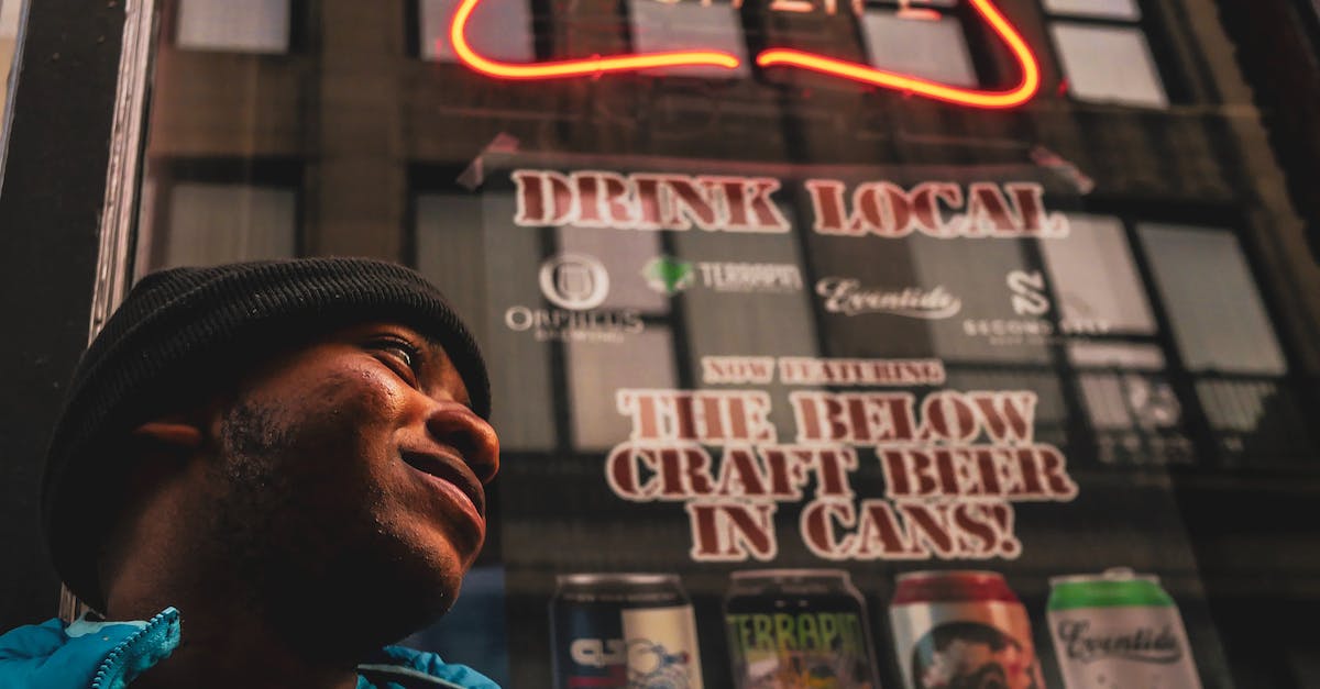 Good (up-to-date and reliable) source of information about travel destinations - Man Wearing Beanie