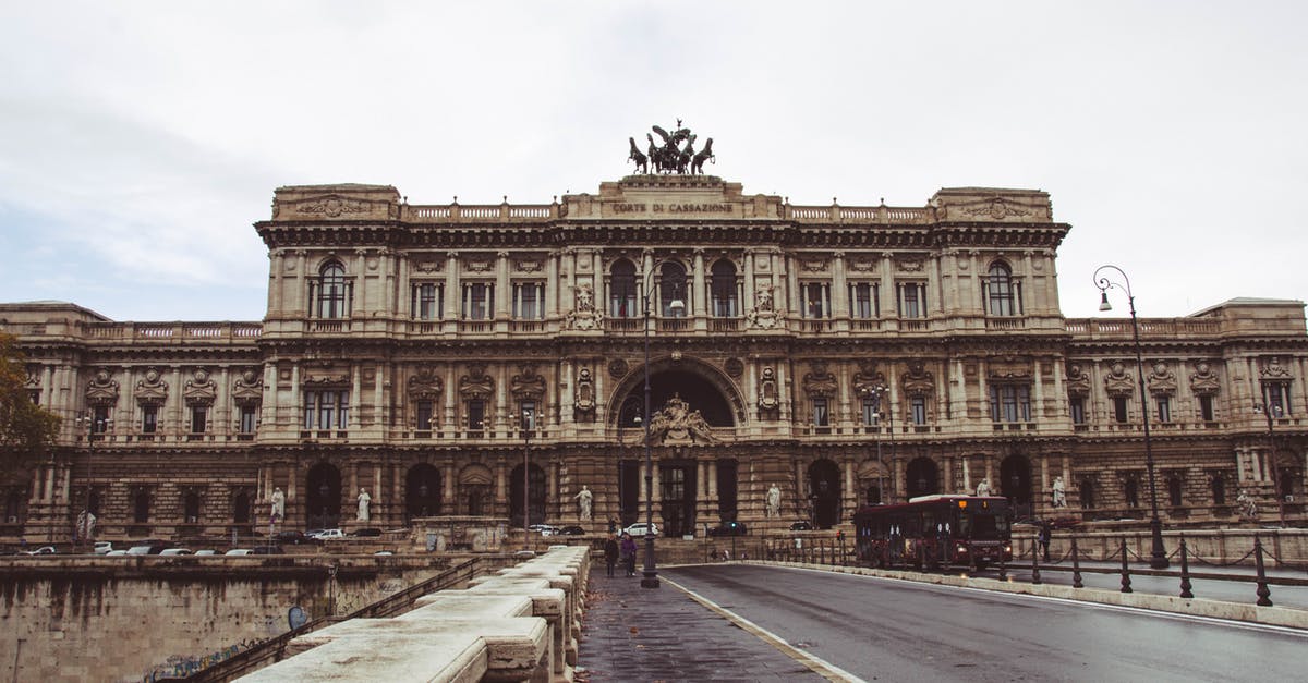 How to interpret bus timetables of Bergamo, Italy? - Palace of Justice in Rome, Italy