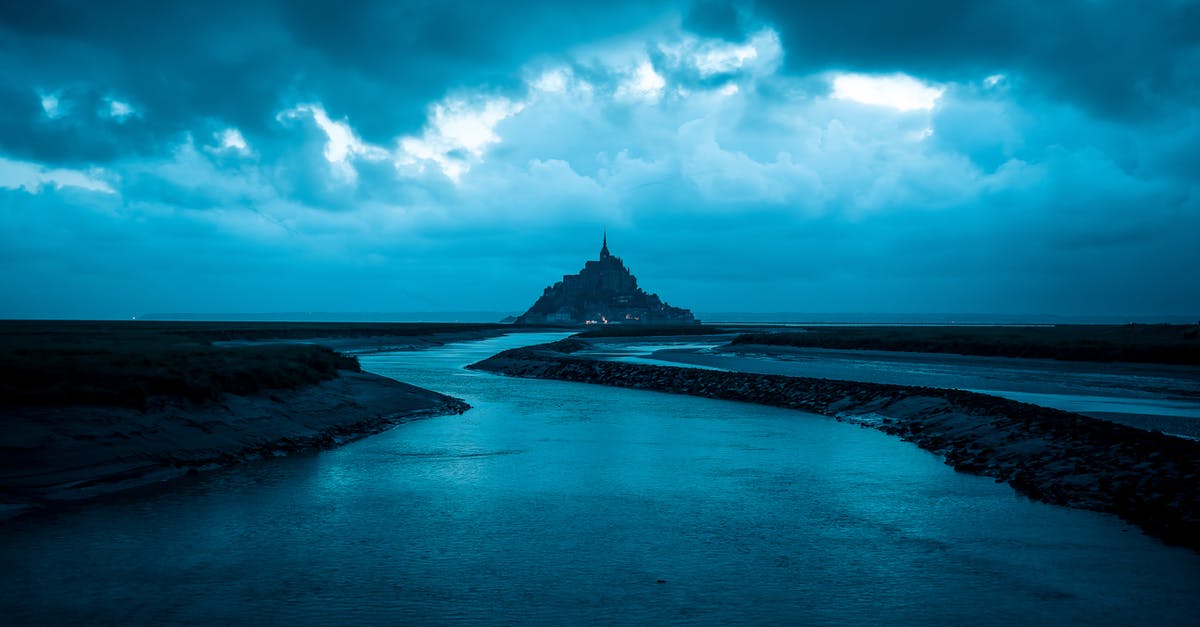 Identifying a Romanesque church in France from a 1900s photo - Blue Sea Under Blue Sky