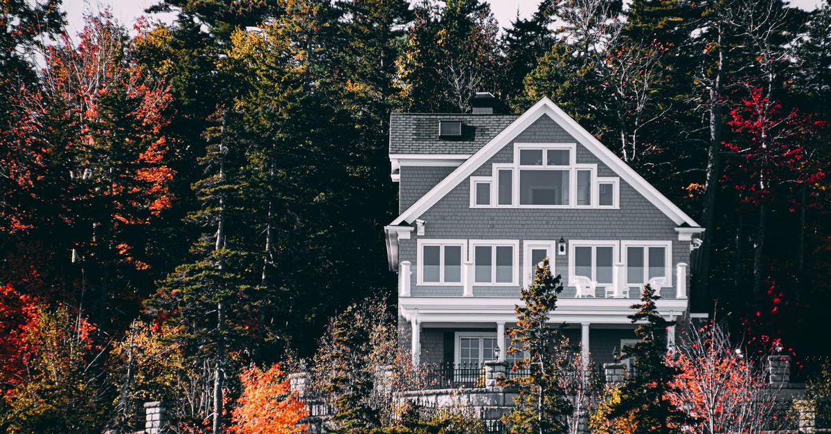 Immigration clearance in Canada - Grey House