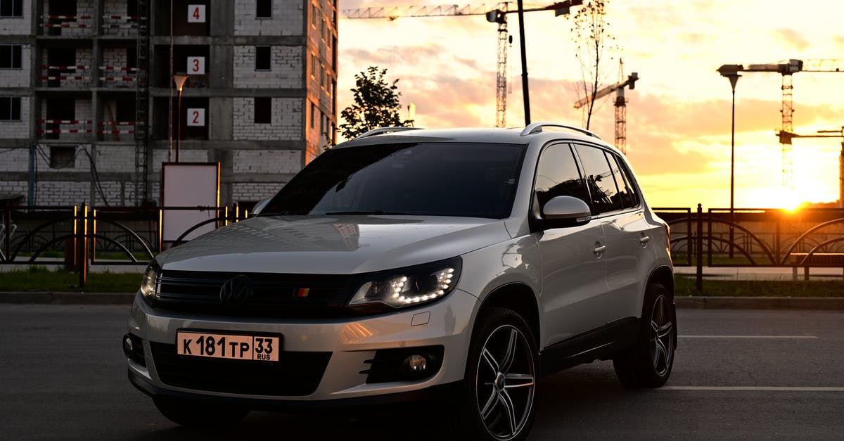 Is it possible to rent a Volkswagen T1/T2 in Iceland? - Photo of a Silver Vehicle