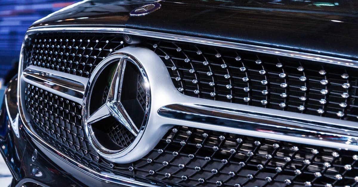 Is motor transportation in Jakarta dangerous? [closed] - Photo of Mercedes-benz Grille