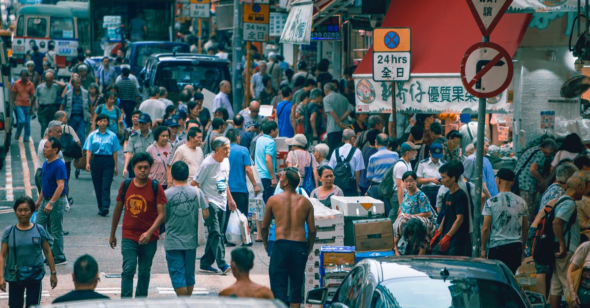 Is the ferry from Hong Kong to Macau crowded during weekends? - People On The Street