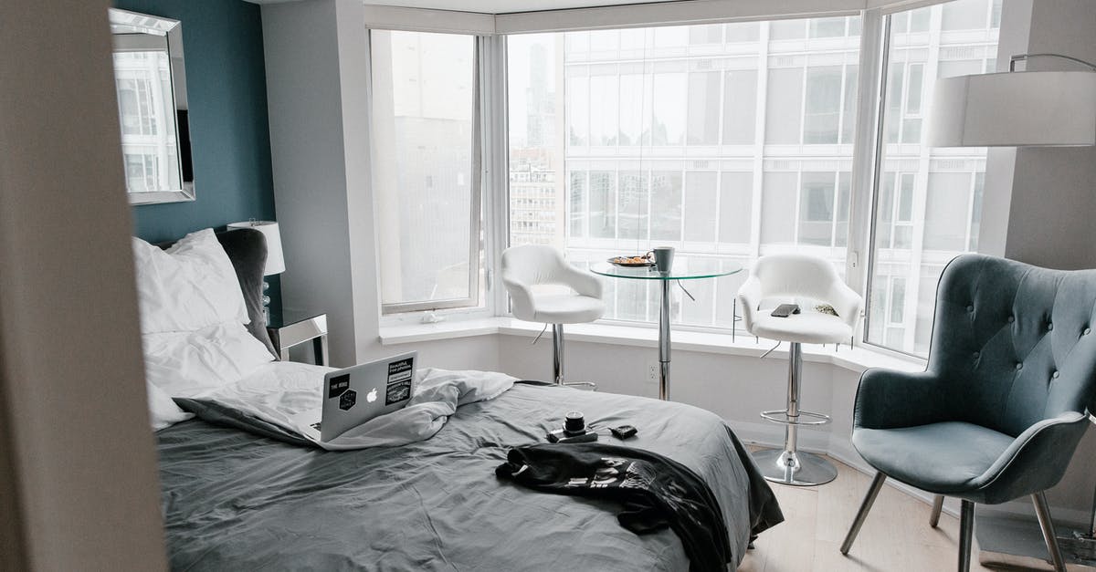 Is there a website that gives you the average price of a hotel over a year? - Macbook on Bed Is there a website that gives you the average price of a hotel over a year? - Macbook on Bed