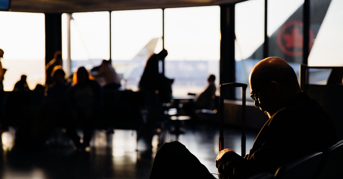 Is there a website that summarizes the luggage and check-in requirements for each airplane company? - Silhouette of People Sitting Waiting to Board Is there a website that summarizes the luggage and check-in requirements for each airplane company? - Silhouette of People Sitting Waiting to Board