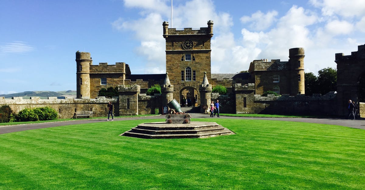 Land Travel to US via Canada by UK citizen - Man Walking Near Castle