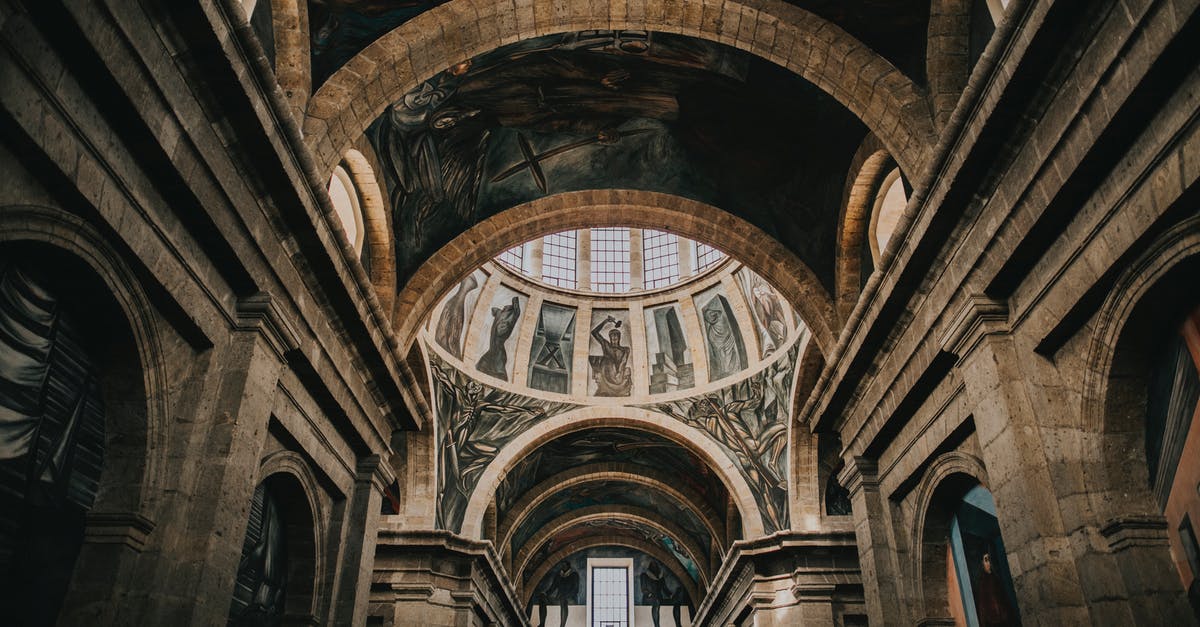 Museo del Calzado in Mexico City: Still in business? - Low Angle Photography of Brown Concrete Building