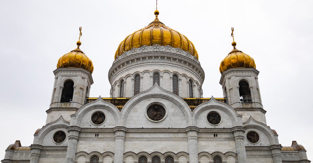 Name this church in Moscow, please? - White and Brown Concrete Building