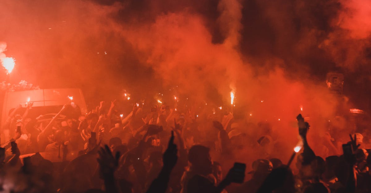 Noise in hotels in Spain (outside party locations) - Expressive fans celebrating victory on street at night