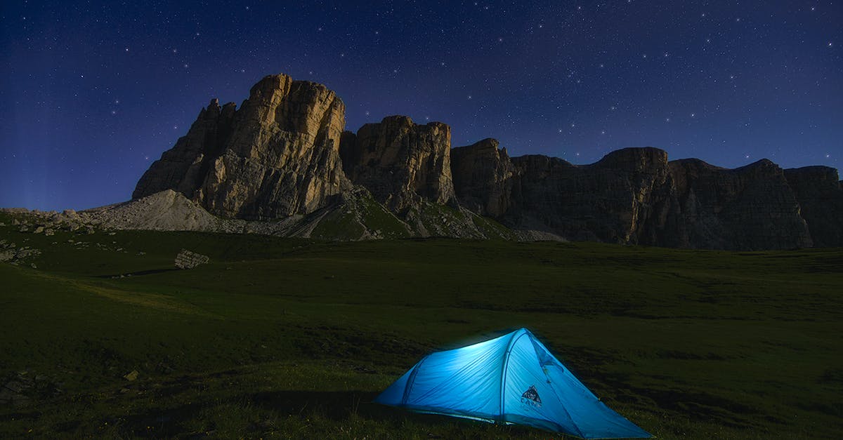 Online hiking map for Alps - Blue Dome Tent Near Mountain