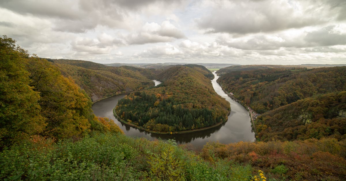 Overstayer in UK wants to go to Germany - Scenic View of Great Bend in the Saar