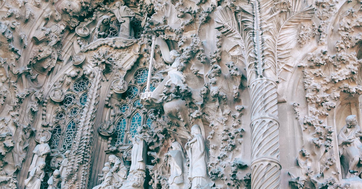 Photograph allegedly from Barcelona in 1987 - Gothic relief with columns and carved elements