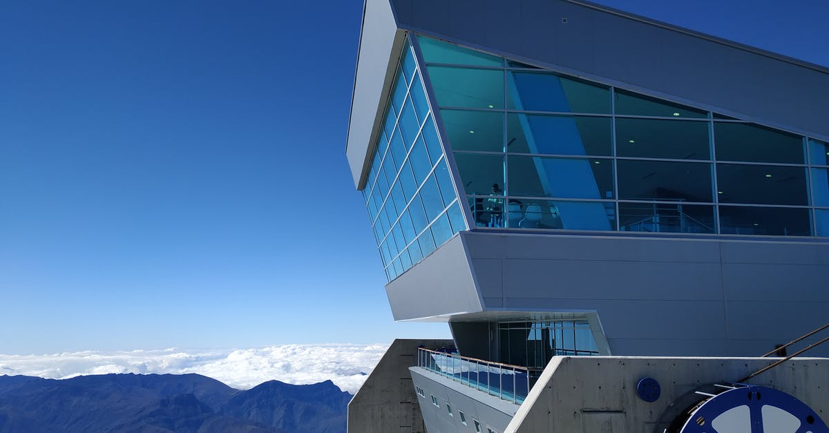 Pico de Aneto ascent - White and Blue Glass Building