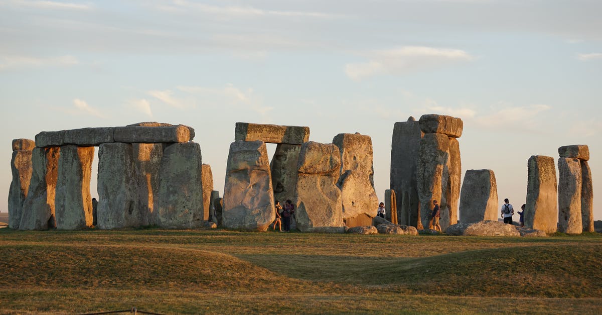 Prehistoric sites in England / British Isles - Photo of The Stonehenge Historical landmark in England
