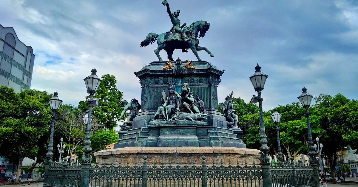 Public events for the abdication of Emperor Heisei? - Equestrian statue on city square