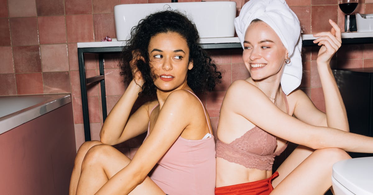 Quietest bath & times in budapest - Two Girls Smiling and Having Fun Quietest bath & times in budapest - Two Girls Smiling and Having Fun