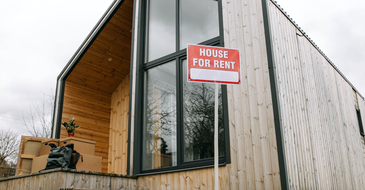 Residence has changed - Must I re-apply for ESTA? - White and Brown Wooden House