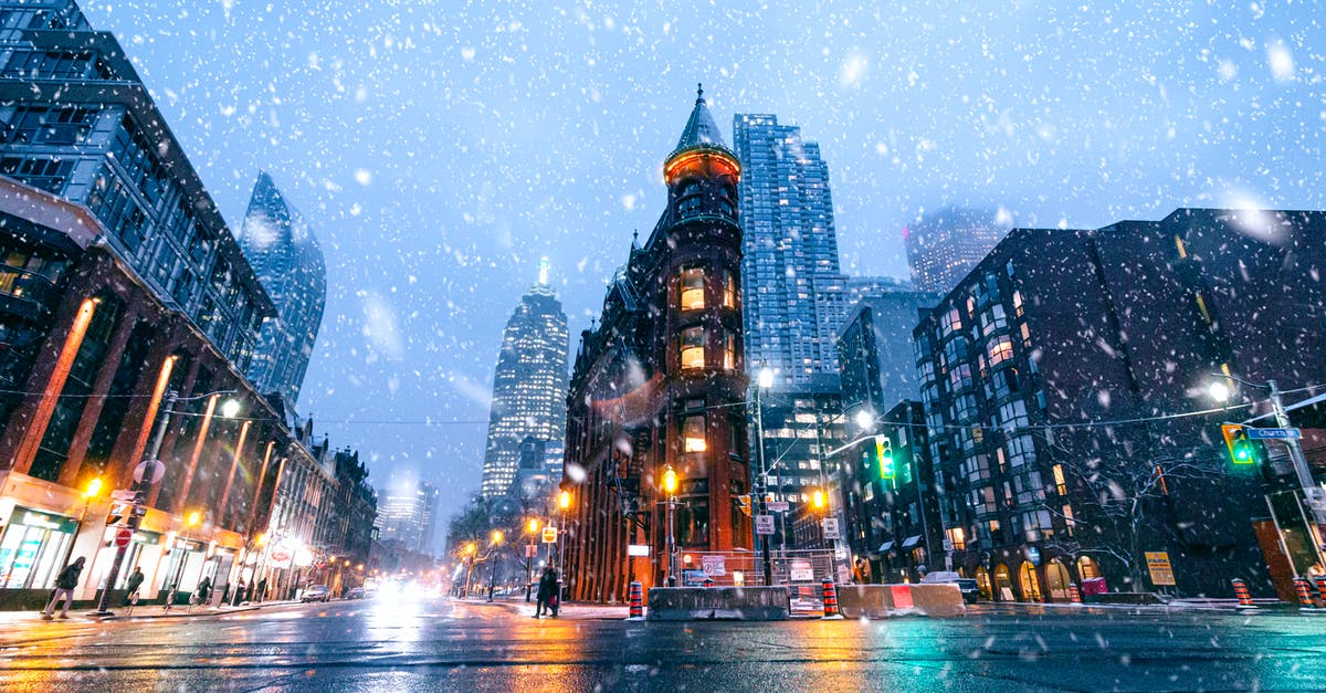 Road conditions on Eastern USA/Canada roads in Winter - Buildings in the City of New York