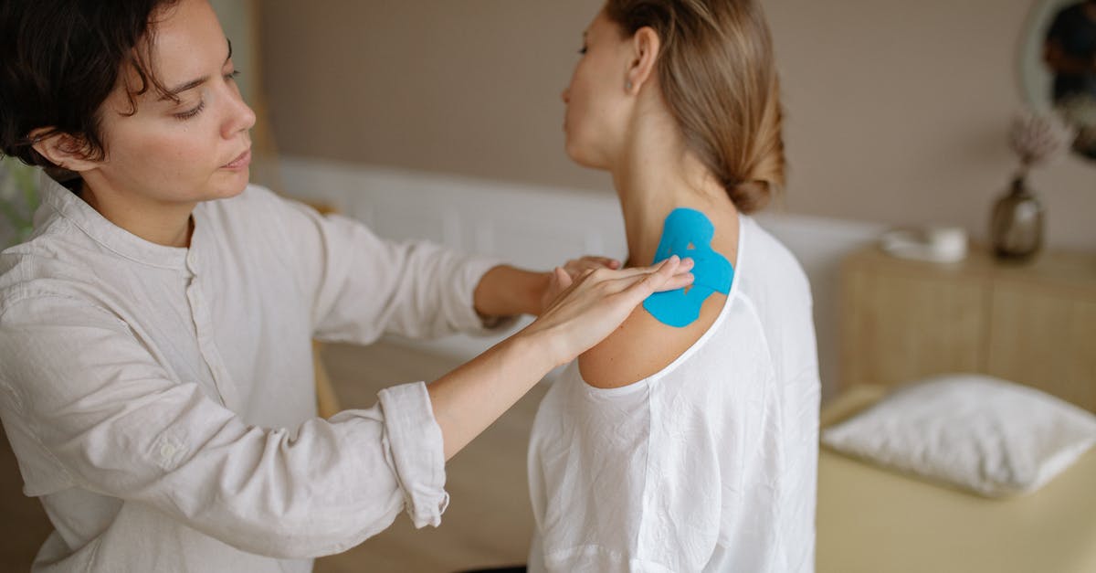 Rome2Rio alternative for the Balkans/Eastern Europe? - Woman in White Long Sleeve Shirt Holding Blue Plastic Spoon