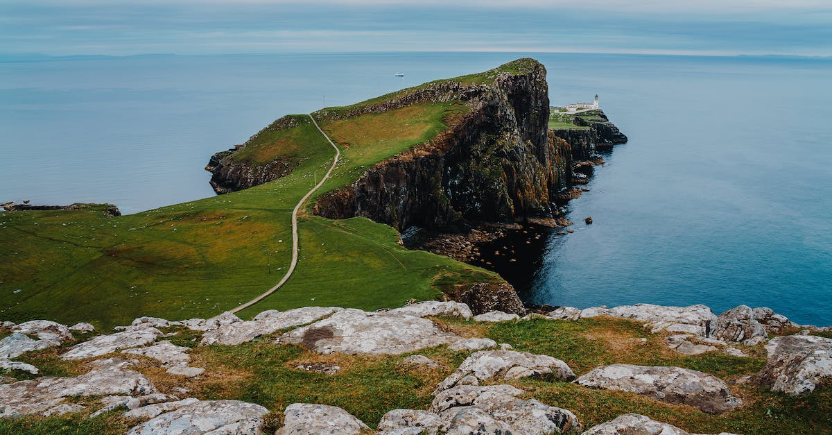 Scotland Buspass or Railpass - Neist Point Lighthouse in Scotland 