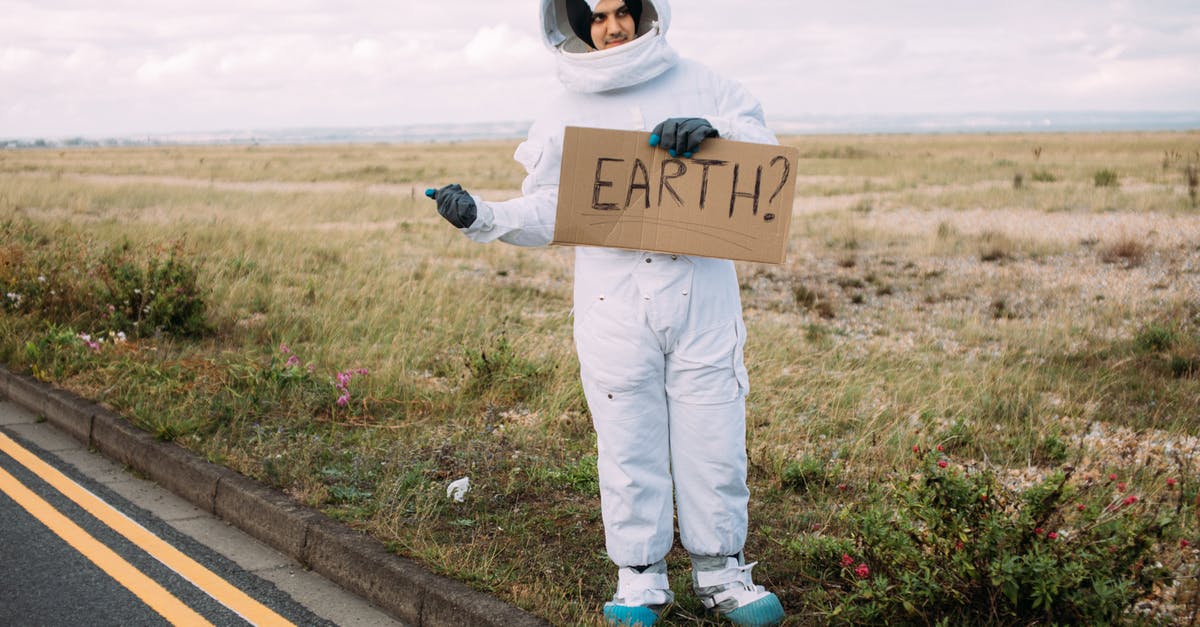 Signs for hitchhiking in Israel - Hitchhiking Astronaut