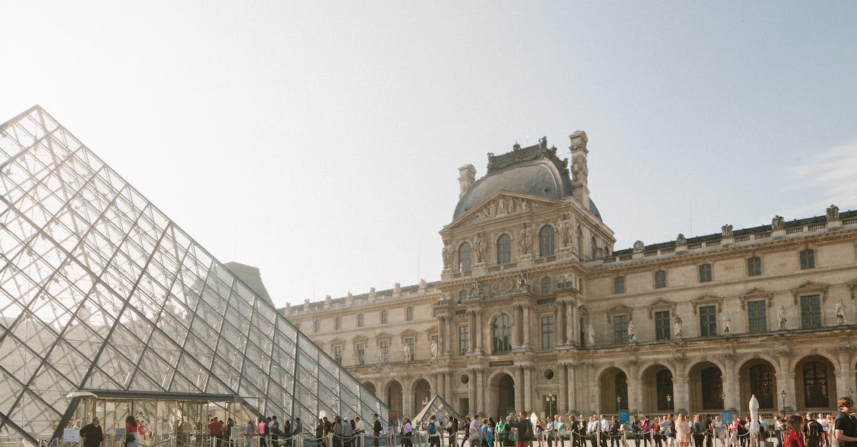 Skipping long lines at free-museum days in Paris - Long Lines in Front of Louvre Museum