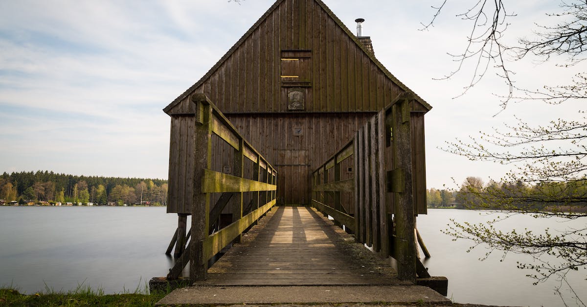 Spain visa: bank statement less than 3 months old - Brown Wooden Shed